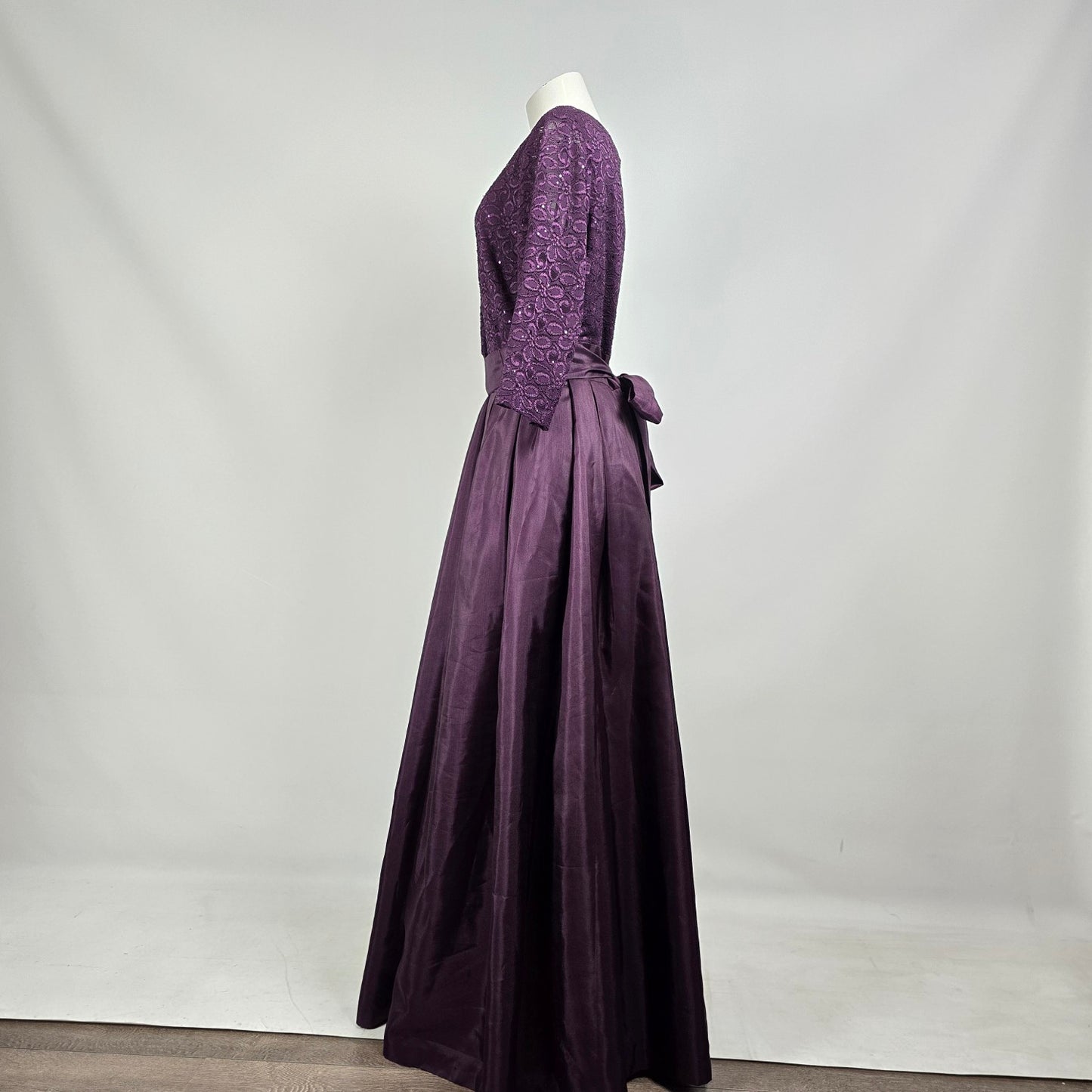 Jessica Howard Purple Lace Bodice Formal Gown Size 18W
