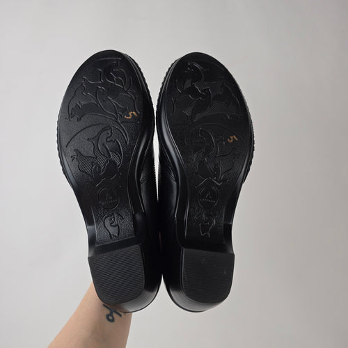 Clarks Artisan Black Leather Comfort Pumps Heels Size 11