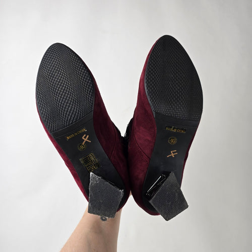 Kiss Kiss Burgundy Suede Jeweled Ankle Boots Size 9