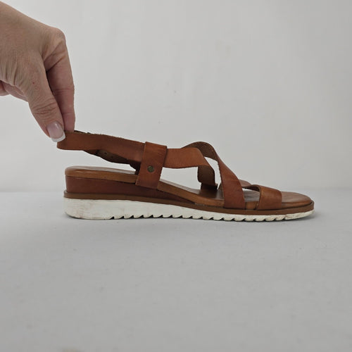 Bertuchi Brown Leather Strappy Sandals Made in Spain Size 8