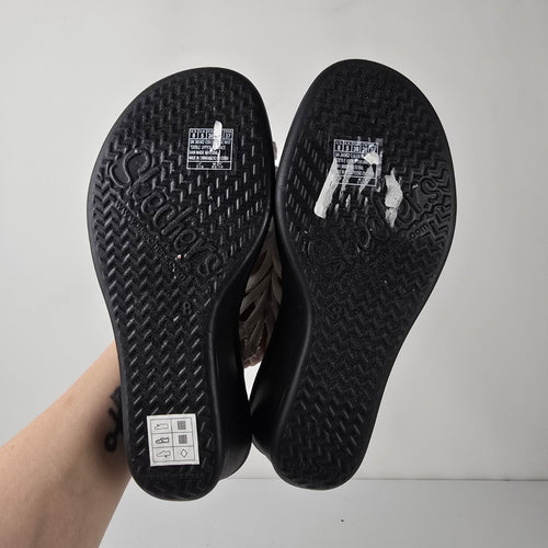 Skechers Memory Foam Black White Wedge Slide Sandals Size 8