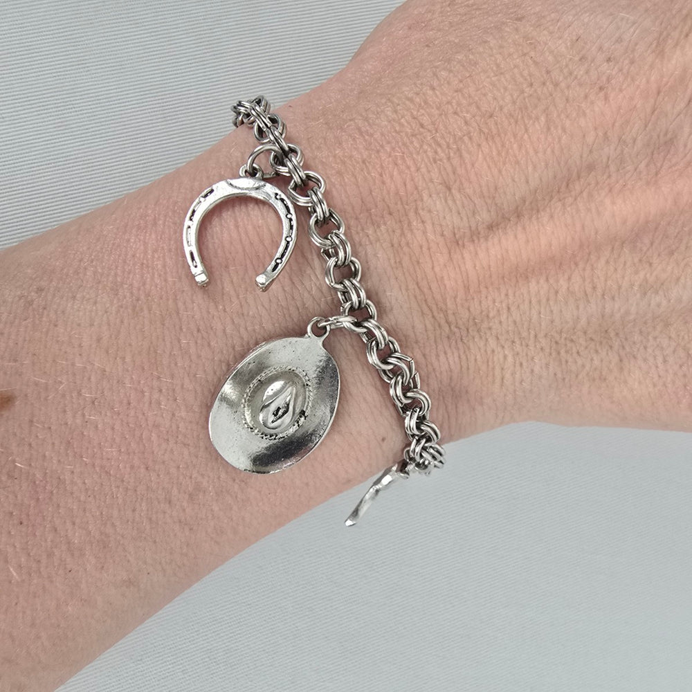 Vintage Hong Kong Western Charm Bracelet – Silver Tone Cowboy Horseshoe Hat Charms