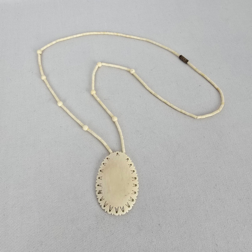 Cream Carved Pendant Beaded Necklace