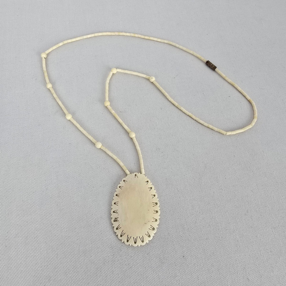 Cream Carved Pendant Beaded Necklace