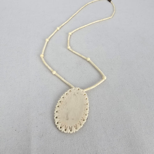 Cream Carved Pendant Beaded Necklace