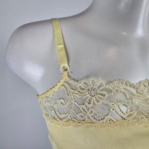 WonderBra Vintage Yellow Lace Trim Camisole Size S/M