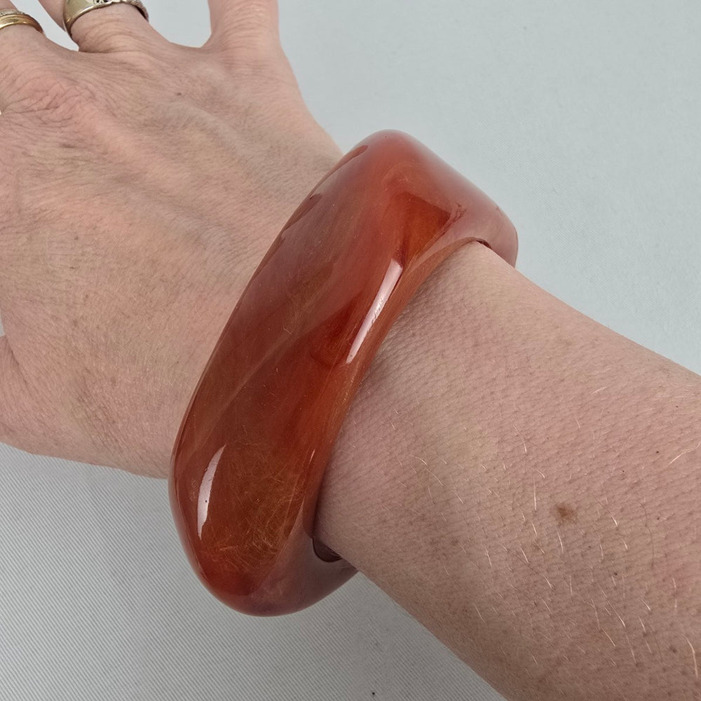 Chunky Tortoise Brown Lucite Style Bangle Bracelet