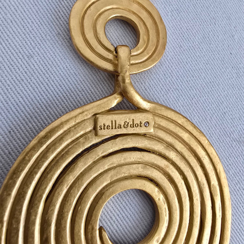 Stella & Dot Delilah Gold Statement Necklace