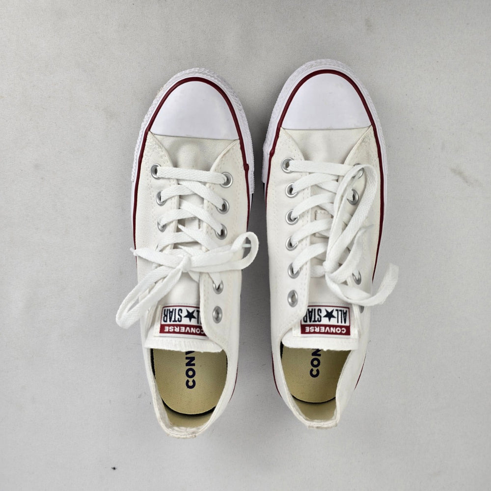 Converse Chuck Taylor All Star White Low Tops Size W9