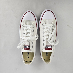 Converse Chuck Taylor All Star White Low Tops Size W9
