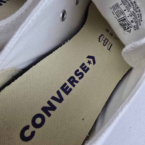 Converse Chuck Taylor All Star White Low Tops Size W9
