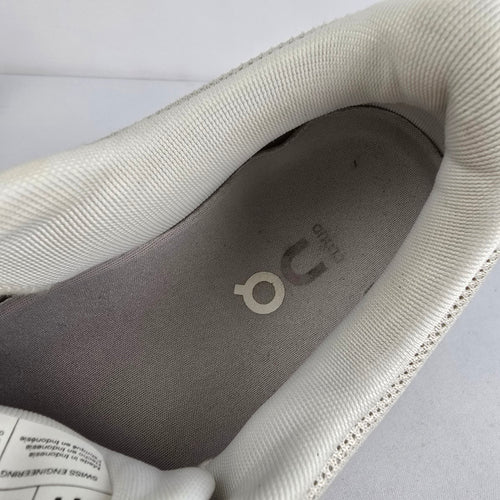 On Cloud Women’s Cloud 5 Sneakers Pearl White Size 6.5