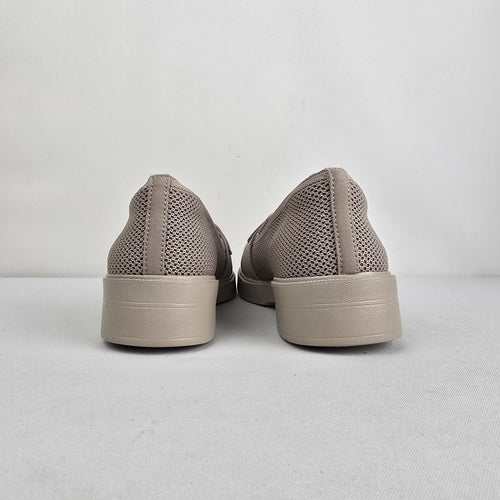 Skechers Taupe Knit Bow Loafers Size 7.5