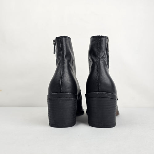 Lucky Brand Wallinda Black Leather Ankle Boots Size 9