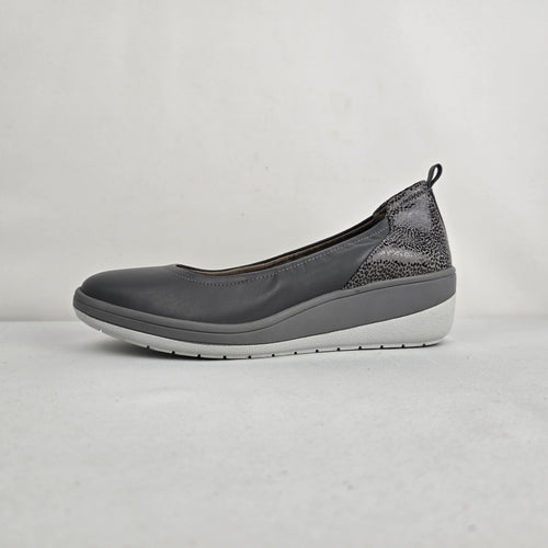 Vionic Jacey Grey Leather Wedge Slip-On Shoes Size 9.5