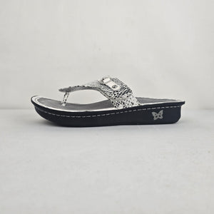 Alegria Silver Snake Print Thong Sandals Size