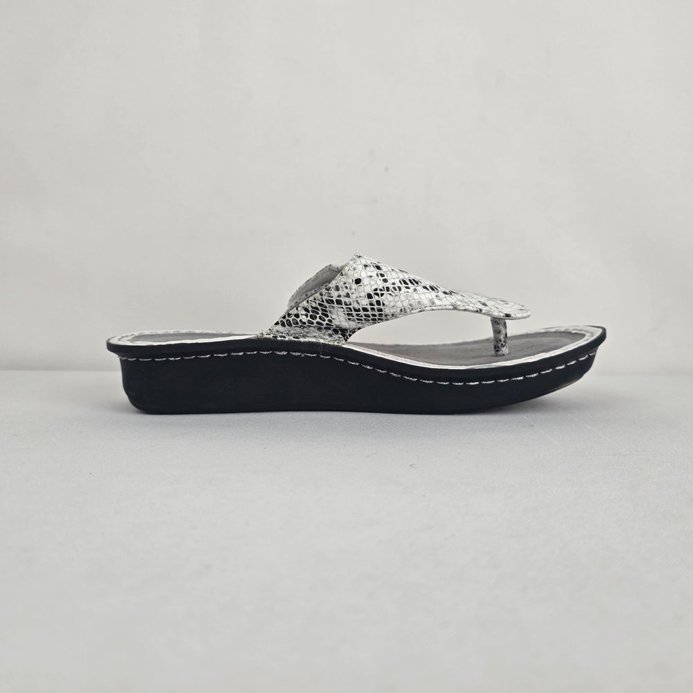 Alegria Silver Snake Print Thong Sandals Size