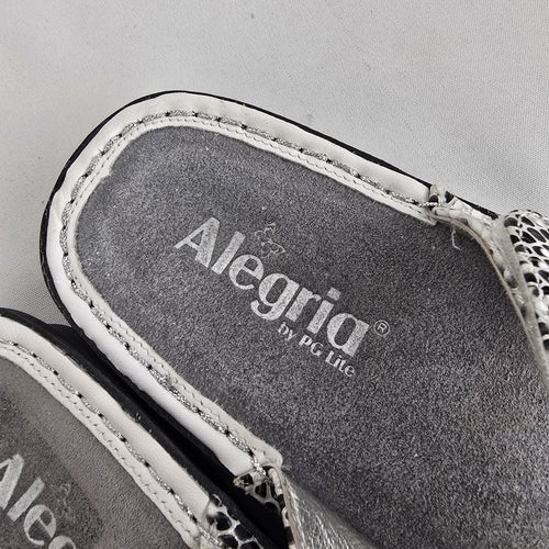 Alegria Silver Snake Print Thong Sandals Size