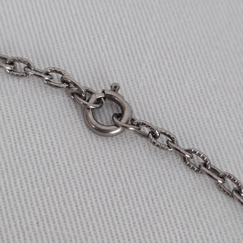 Vintage Silver Tone Oval Photo Locket Necklace Engraved Floral Design
