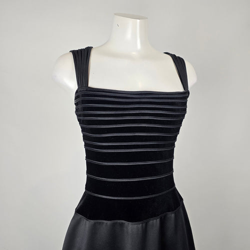 Holt Renfrew Black Velvet Satin Formal Gown Size 10