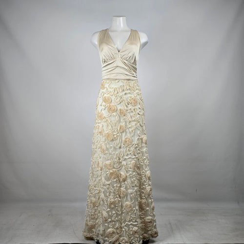 Classics Collection Ivory Rosette Formal Gown Size M/L