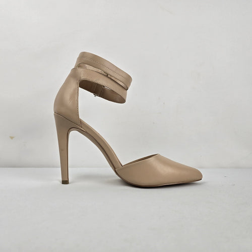 Le Château Nude Ankle Strap Stiletto Heels Size 8.5