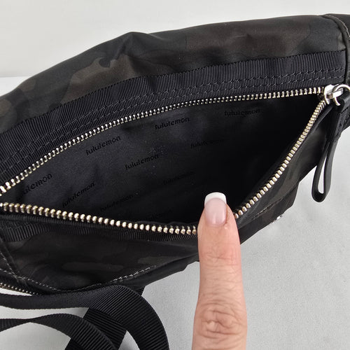 lululemon All Night Festival Bag Black Olive Camo