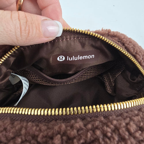 lululemon Feeling Ready Pouch Fleece Brown