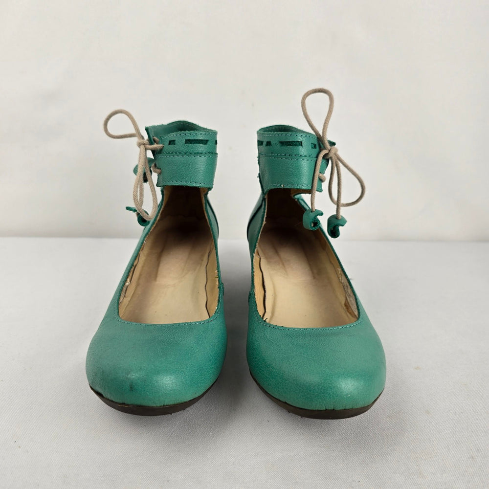 Turquoise Leather Lace Up Ankle Strap Low Heel Shoes Size 7
