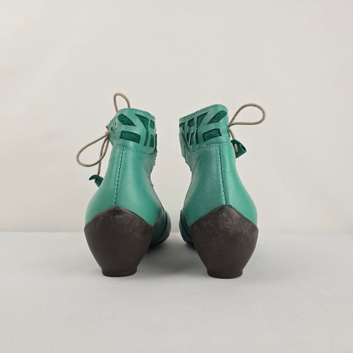 Turquoise Leather Lace Up Ankle Strap Low Heel Shoes Size 7
