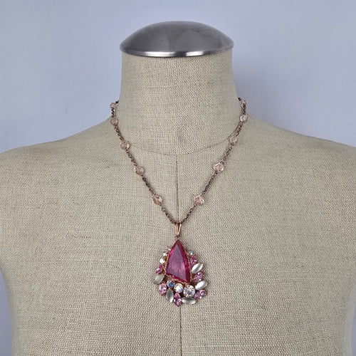 Quality Vintage Pink Rhinestone Pendant Necklace Gold Tone