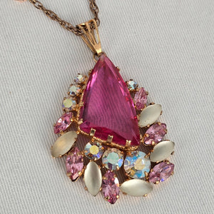 Quality Vintage Pink Rhinestone Pendant Necklace Gold Tone