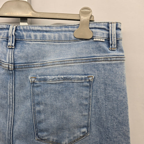 Risen Jeans Size 2XL Light Wash Distressed Wide Leg Raw Hem