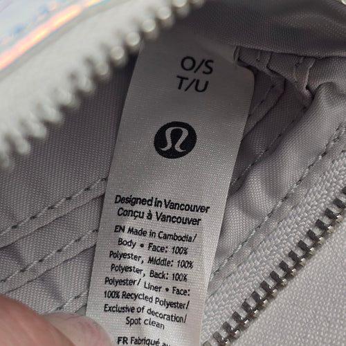 Lululemon Clippable Card Pouch Iridescent Silver