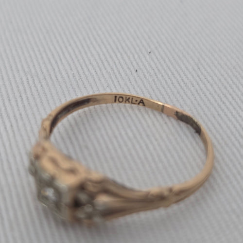 Antique Art Deco 10K Gold Filigree Diamond Ring 1920s-30s