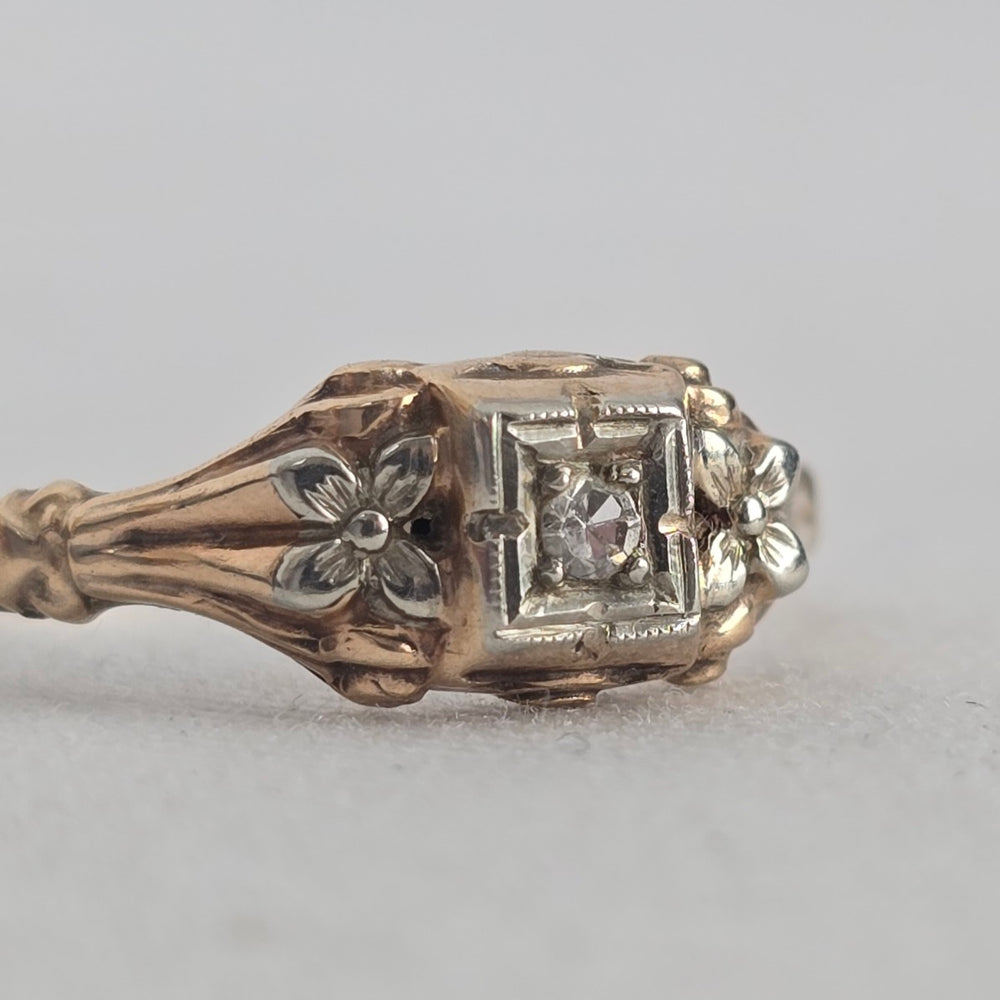 Antique Art Deco 10K Gold Filigree Diamond Ring 1920s-30s