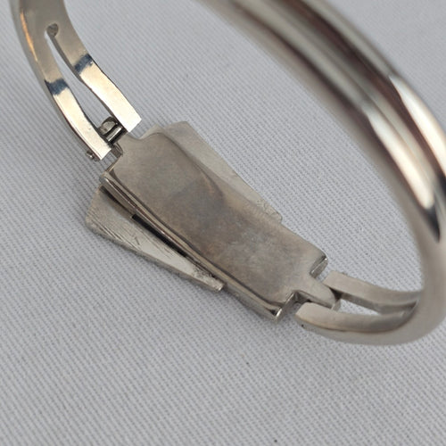 Vintage Hong Kong Silver Tone Hinged Bangle Bracelet