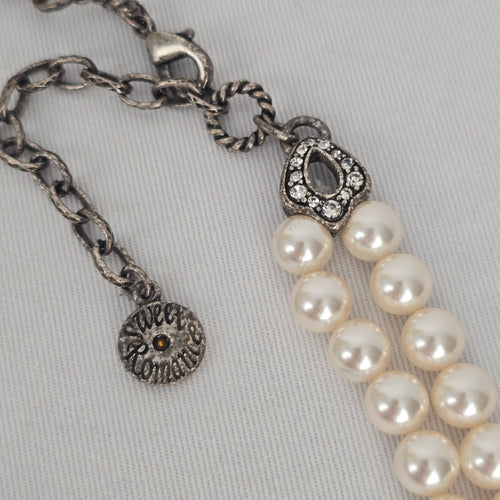 Sweet Romance Faux Pearl Bow Statement Necklace