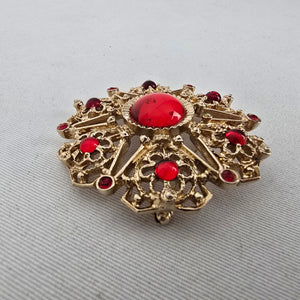 Vintage Sarah Coventry Gold Tone Red Cabochon Rhinestone Brooch Pin