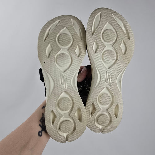 Skechers On-the-GO Black & Gold Strappy Comfort Sandals Size 11