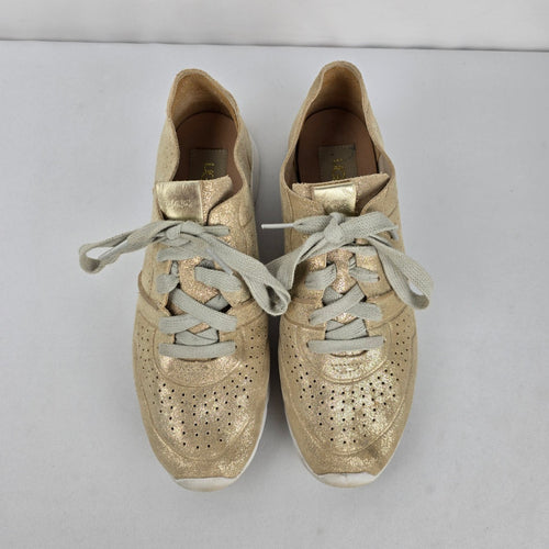 UGG Tye Stardust Gold Metallic Leather Sneakers Size 9