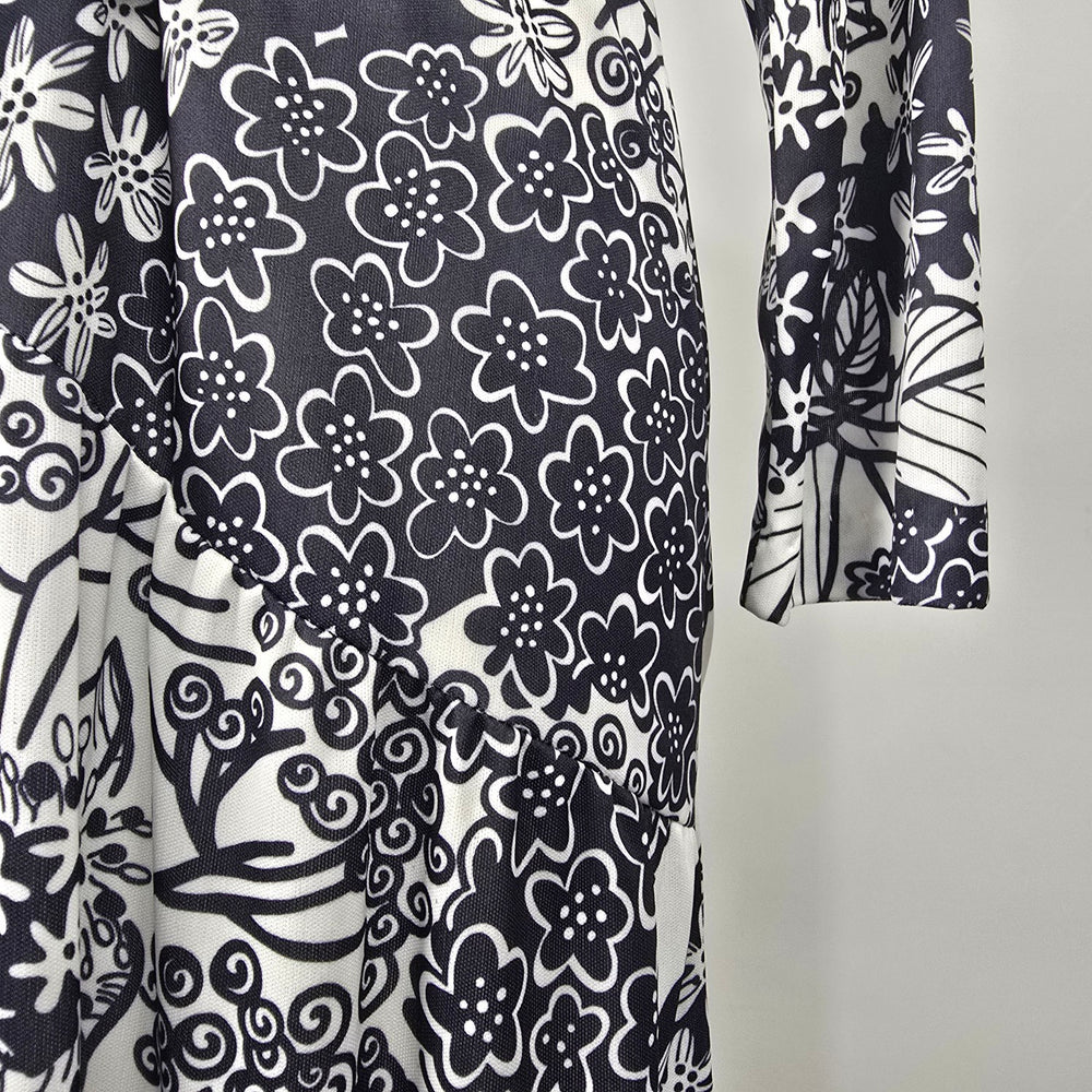 Vintage 70s Jones Black White Floral Maxi Dress Long Sleeve Belted Size M