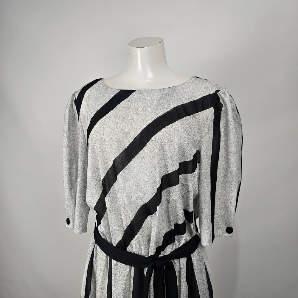 Grand Avenue Vintage Black Gray Stripes Midi Dress Belted Size M/L