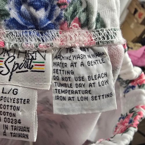 Northern Spirit Women's Quilted Floral Shorts White Pink Blue Elastic Waist Size L