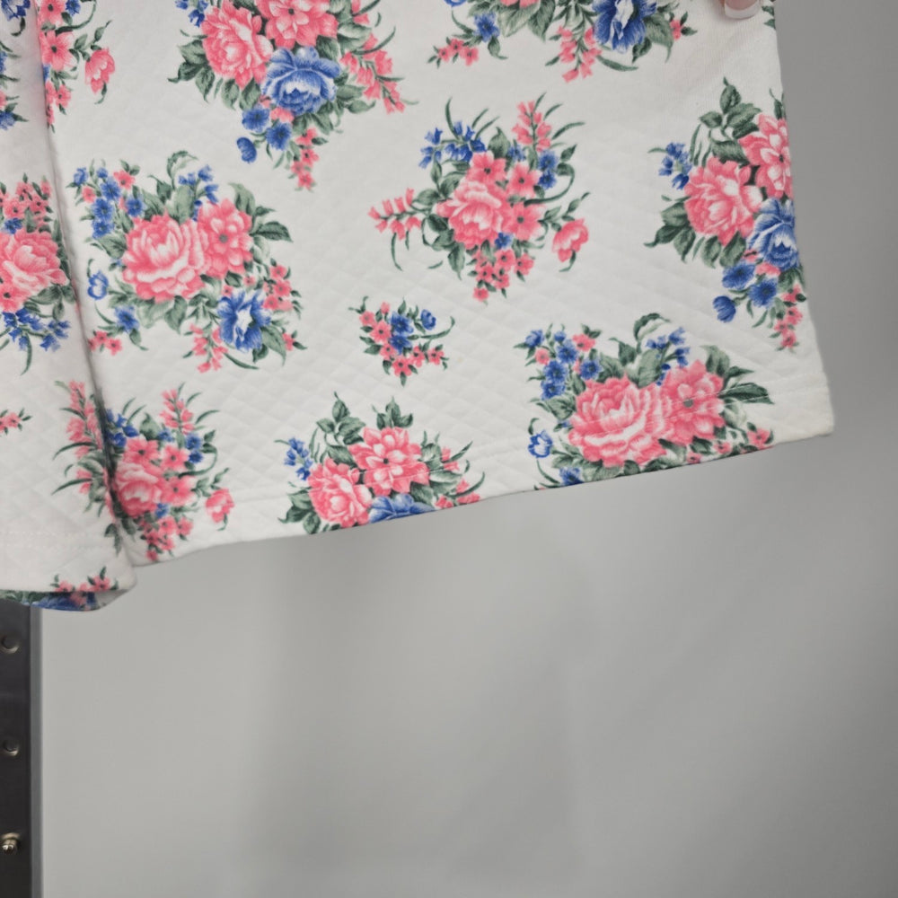 Northern Spirit Women's Quilted Floral Shorts White Pink Blue Elastic Waist Size L