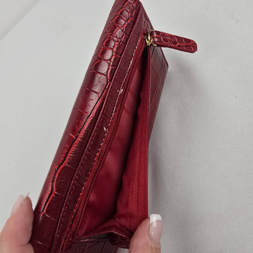 Anna Martina Franco Red Croc Embossed Clutch Wallet