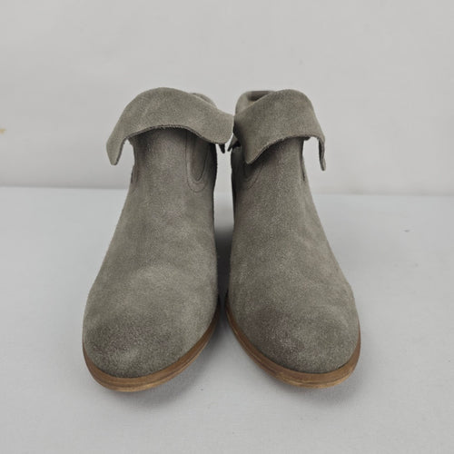 BP. Women's Suede Ankle Booties Taupe Block Heel Size 7
