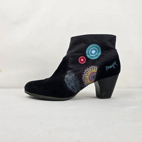 Desigual Women's Embroidered Ankle Boots Black Size 9