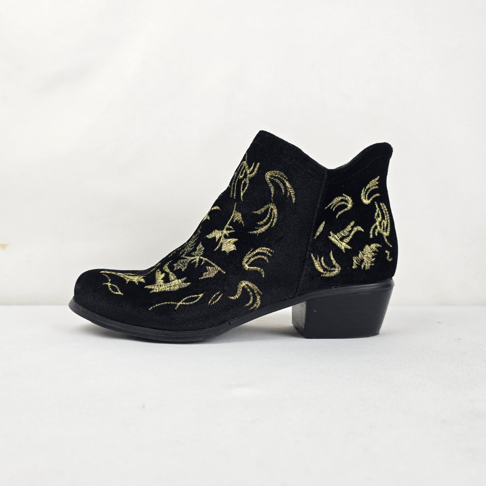 Torrid Women's Black Gold Embroidered Velvet Ankle Boots Size 9.5W