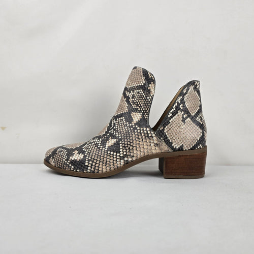 Coconuts by Matisse Beige Snake Print Ankle Boots Women's Size 6.5